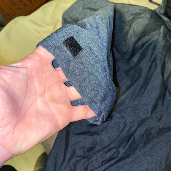 Columbia rain jacket. - Picture 5 of 7